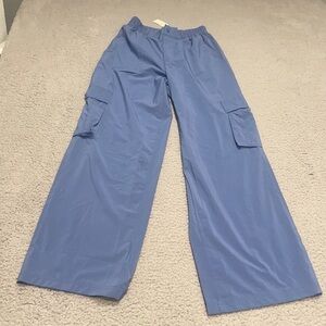 Aerie OFFLINE BY AERIE NYLON CARGO PANT size XS Short color blue